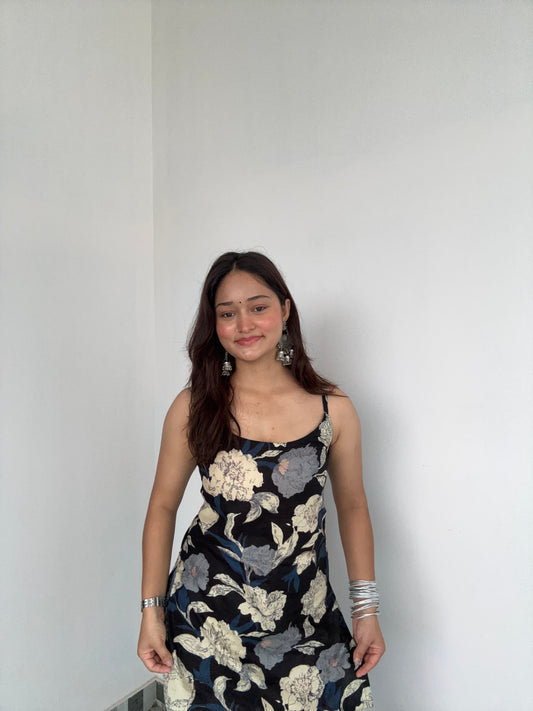 " SESHA" -sleeveless short kurti