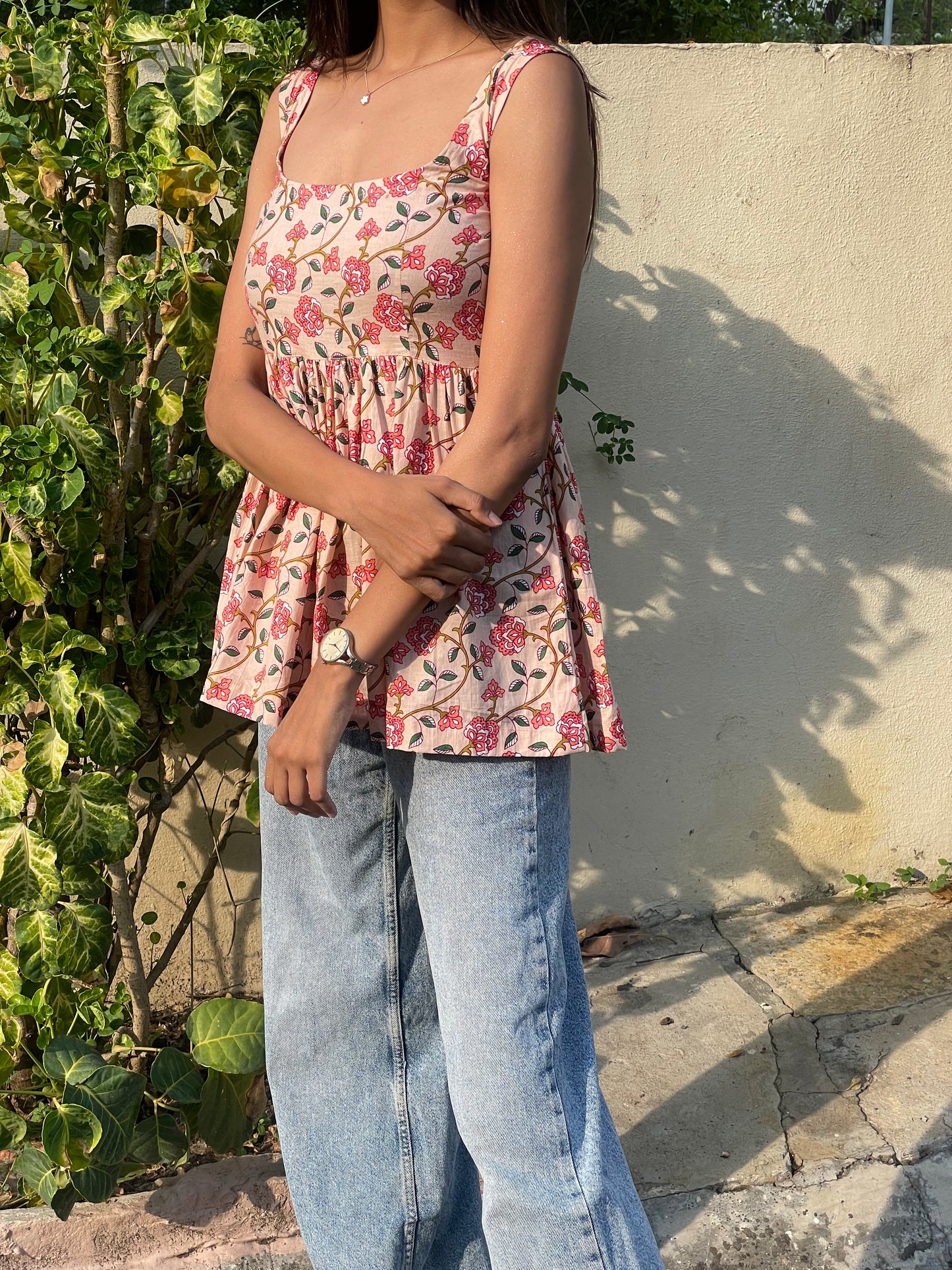 "NYRAH" -sleeveless short kurti