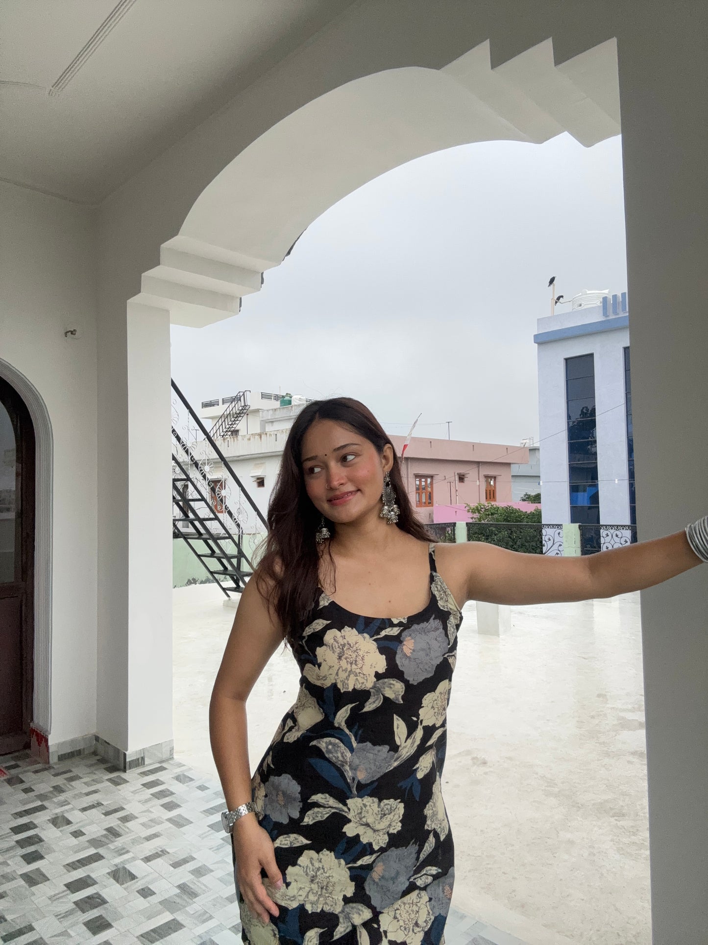 " SESHA" -sleeveless short kurti