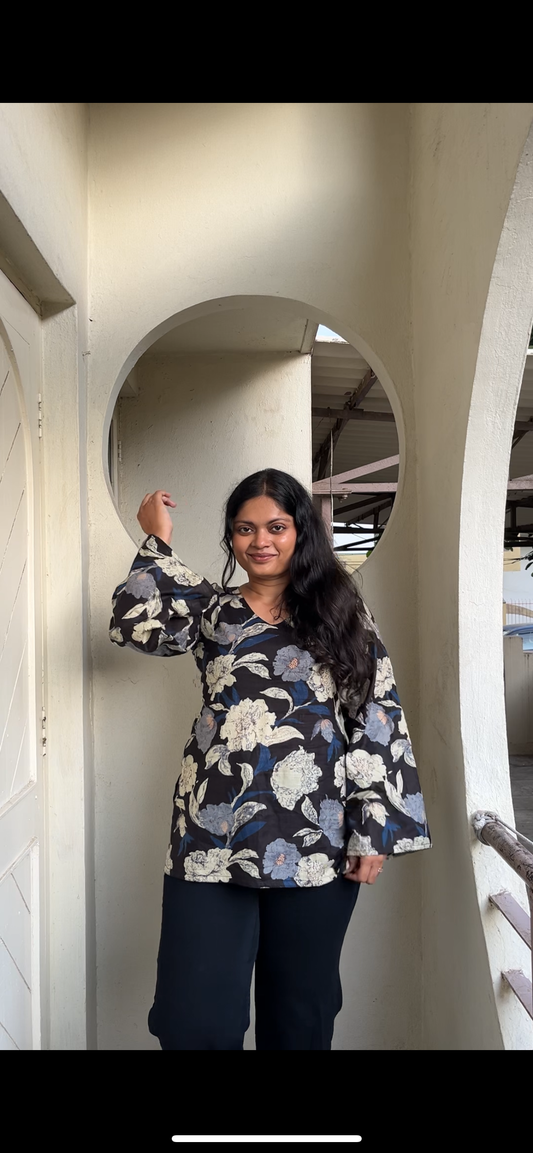 "SESHA" -bell sleeves short kurti